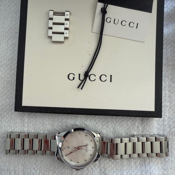 Gucci watch for sale with diamonds!!! main image 5